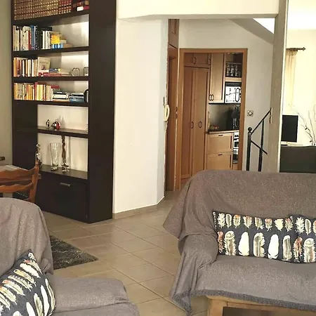 Tinas House